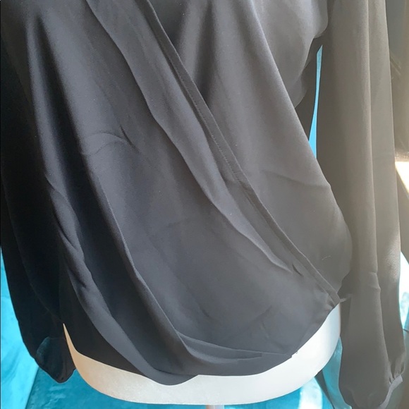 NWOT•BANANA REPUBLIC•BLOUSE - Picture 4 of 5